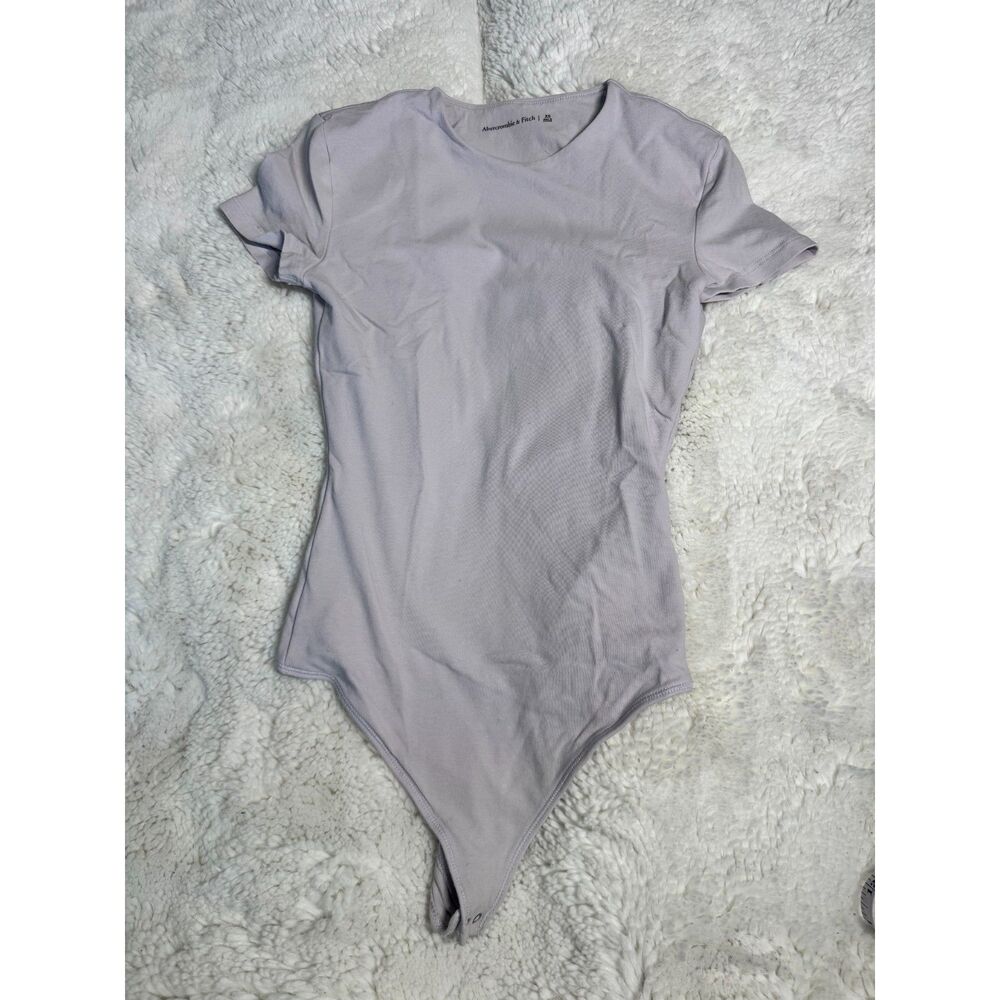 Abercrombie & Fitch Bodysuit Size S Lavender Purple Short Sleeve Crew Neck